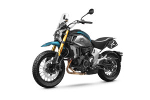 CFMOTO 700CL-X Adventure mootorratas