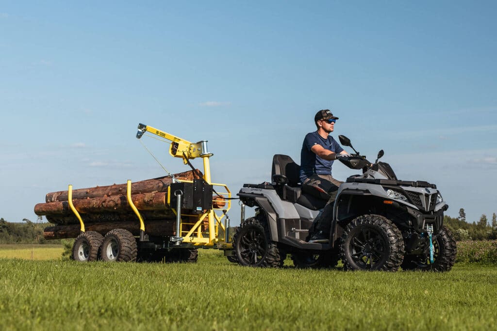 CFMOTO CFORCE 850 Touring ATV haagisega