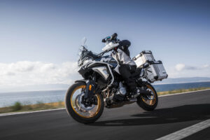 CFMOTO 700MT Mootorratas